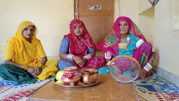 बाड़मेर जिला मुख्यालय के इंद्रानगर की रहने वाली धाई कंवर बाड़मेर जिला मुख्यालय के इंद्रानगर की रहने वाली धाई कंवर