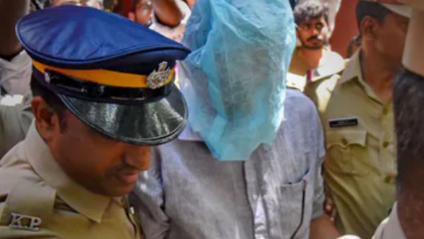 विपक्ष का आरोप भगवल सिंह CPM का एक स्थानीय कार्यकर्ता 