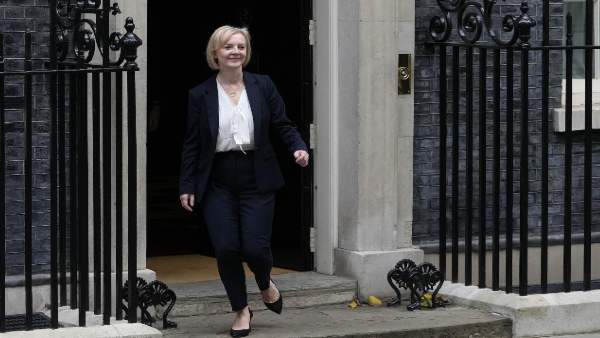 आर्थिक नीति ने किया बेड़ा गर्क आर्थिक नीति ने किया बेड़ा गर्क