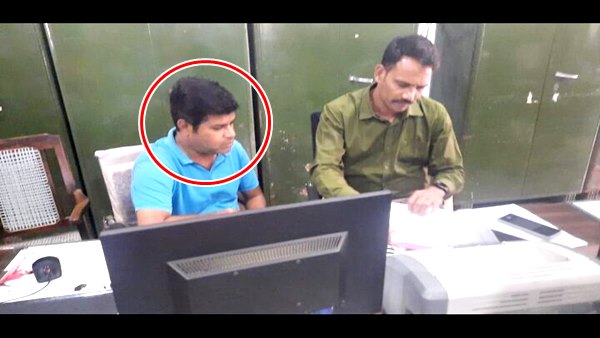जिला अस्पताल की लेखा शाखा में पदस्थ नीरज मिश्रा 