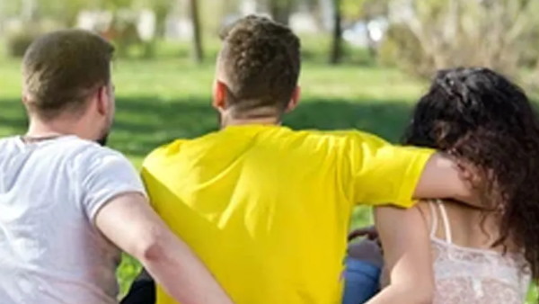  संजय चाहता था मनीष लड़की से दूर हो जाए