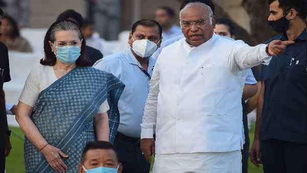 किसी के विरोध में नहीं लड़ रहा चुनाव-खड़गे