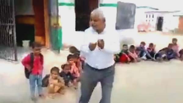 बच्चों को दी जाती है संस्कारों की शिक्षा