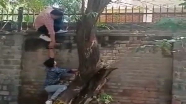 कॉलेज की छात्रा ने क्या कहा? 