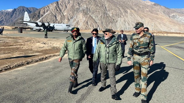 pm modi celebrate Diwali with army soldiers in ladakh live updates