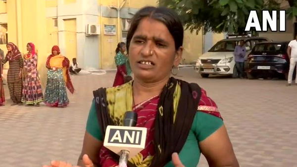 '20 नाव रेस्क्यू ऑपरेशन में जुटीं'