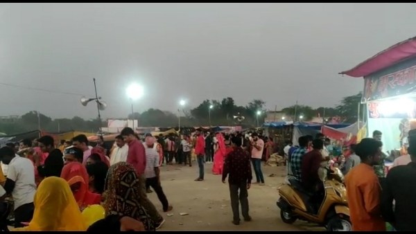 दूरदराज के लोग पहुंचते हैं भगवान के दर्शन करने