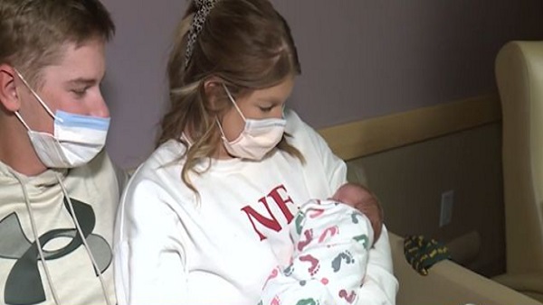 महिला को लगा वो काम से थक गई है... महिला को लगा वो काम से थक गई है...