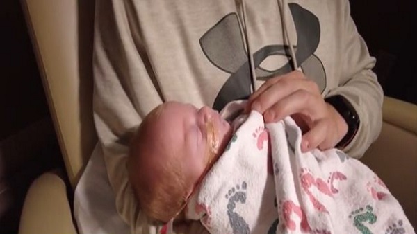 पैरों में सूजन होने के बाद महिला गई डॉक्टर के पास पैरों में सूजन होने के बाद महिला गई डॉक्टर के पास