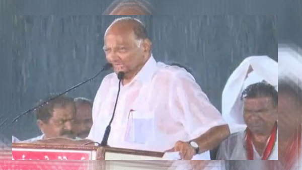 उम्रदराज शरद पवार की तस्वीर ने बटोरी थी सुर्खियां 