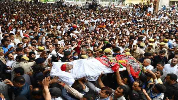 बीजेपी के नेताओं का भी लगा जमावड़ा 