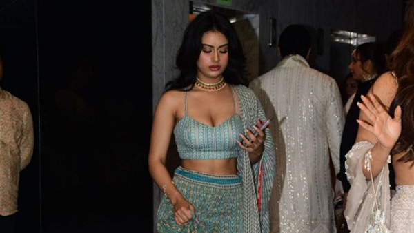 लुक को लेकर कंफ्यूज हुए फैंस लुक को लेकर कंफ्यूज हुए फैंस