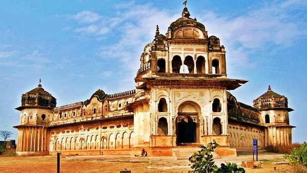 1622 में राजा वीरसिंह देव ने बनवाया था