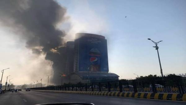 कहां लगी आग कहां लगी आग