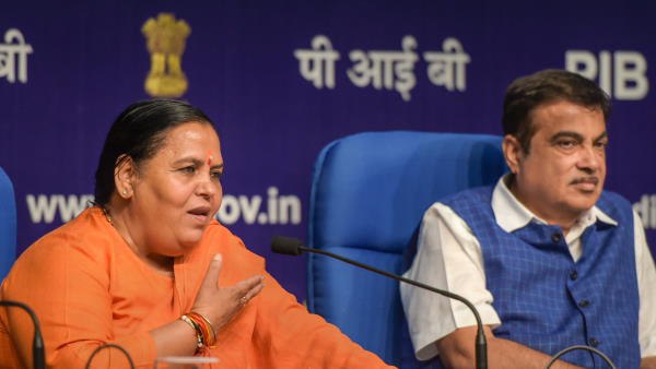 मेरे खिलाफ अखबार में खबरें...
