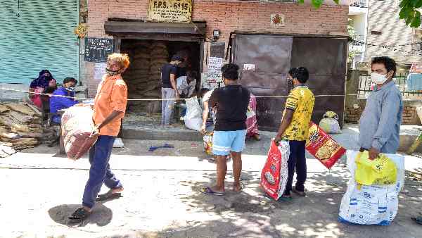 भारत में 9.7 करोड़ बच्चे गरीब भारत में 9.7 करोड़ बच्चे गरीब