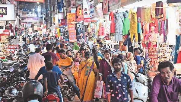 कोरोना काल में कई व्यापारियों ने बन्द कर दिया था व्यापार