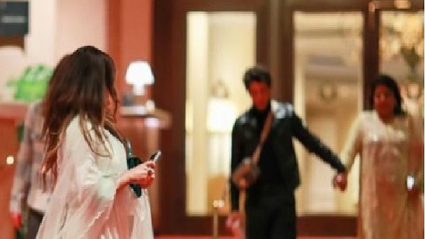 प्रियंका चोपड़ा ने मनाया दिवाली का जश्न प्रियंका चोपड़ा ने मनाया दिवाली का जश्न