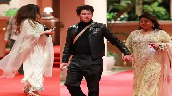 पति निक और मां मधु चोपड़ा के साथ शेयर की फोटो पति निक और मां मधु चोपड़ा के साथ शेयर की फोटो