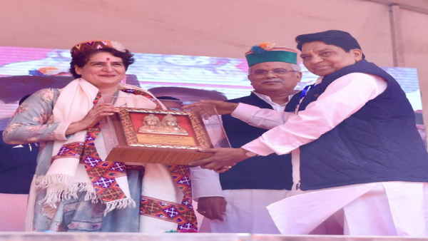 परिवर्तन प्रतिज्ञा रैली के जरिए मतदाताओं को रिझाने की कोशिश परिवर्तन प्रतिज्ञा रैली के जरिए मतदाताओं को रिझाने की कोशिश