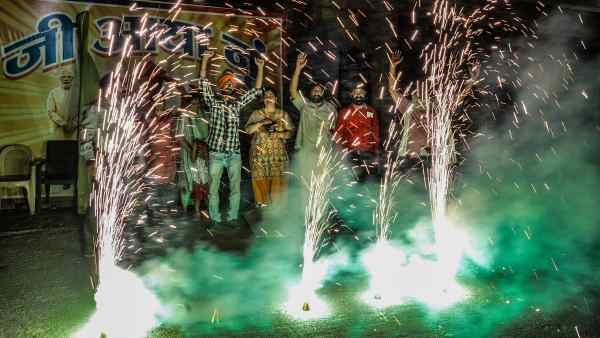 पटाखे बैन पर NCR के राज्यों से परामर्श