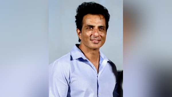 सोनू सूद को इंडियन ऑफ द ईयर 2022 का अवॉर्ड सोनू सूद को इंडियन ऑफ द ईयर 2022 का अवॉर्ड