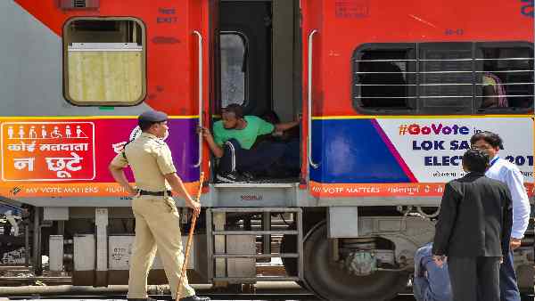 कुछ दलों ने 'रिजर्व' चुनाव चिन्ह सौंपने की नहीं मानी बात