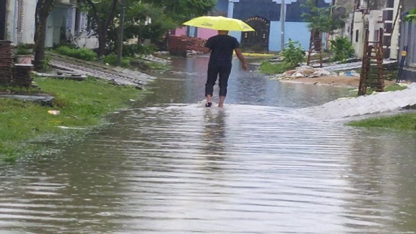 सड़कों -गलियों में भरा पानी