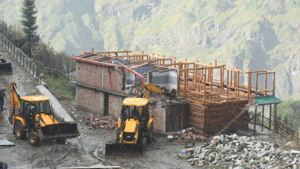 ध्वस्तीकरण की कार्यवाही शुरू की ध्वस्तीकरण की कार्यवाही शुरू की