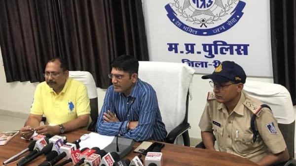 पति और बेटी को छोड़कर प्रेमी के साथ रहने लगी