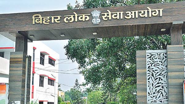 चाचा को दिया कामयाबी का श्रेय