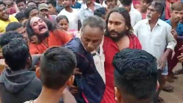 तीनों कथित साधुओं को इसलिए ग्रामीणों ने पीटा
