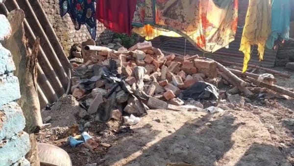 लाइम स्टोन का हो रहा खनन