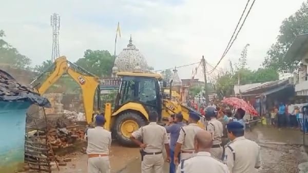 महिलाओं पर अत्याचार करने वालों को कड़ा संदेश महिलाओं पर अत्याचार करने वालों को कड़ा संदेश