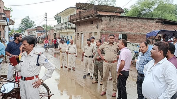 मददगारों में हड़कंप मददगारों में हड़कंप