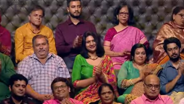 घर बैठे जीत चुकी है एक लाख