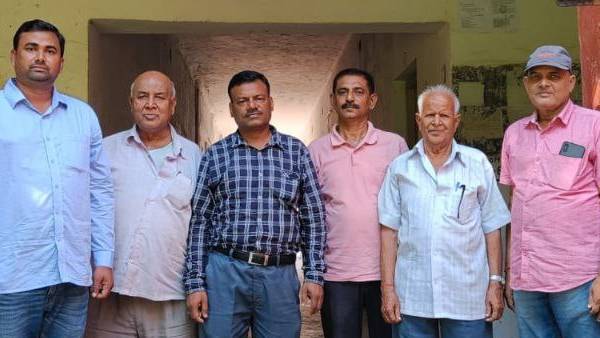 '5 KM दूर जाकर बच्चे करते थे पढ़ाई'