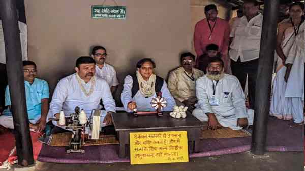 खड़गे जैसे नेता पार्टी में बदलाव नहीं ला सकते- थरूर