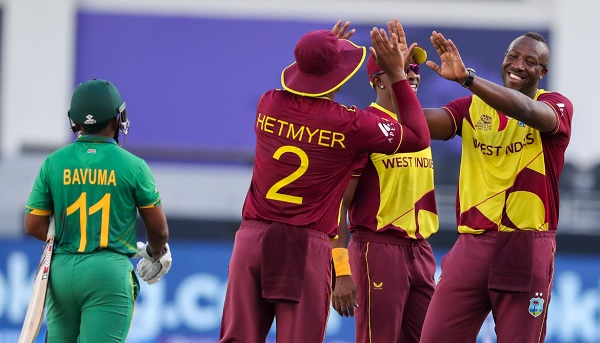 टीम ऑस्ट्रेलिया के लिए रवाना होनी थी