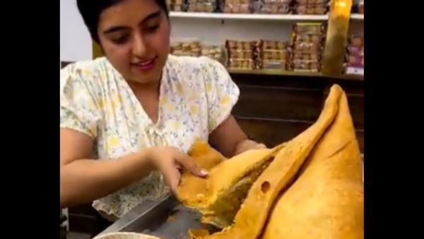 चर्चा में बाहुबली समोसा चर्चा में बाहुबली समोसा