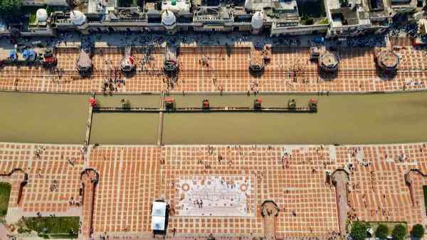 लाखों लोगों को भा गई अयोध्या की दीपावली