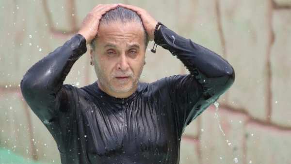 चुनौतियों के सामने डटे रहे दिनेश चुनौतियों के सामने डटे रहे दिनेश