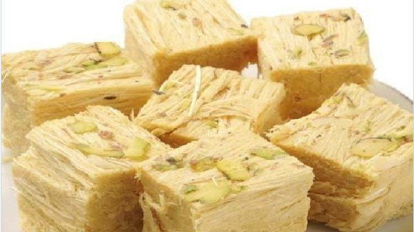 किस चीज की बनती है सोन पापड़ी