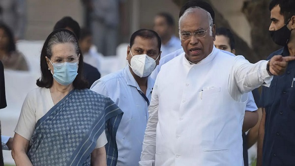 sonia gandhi Mallikarjun Kharge sonia gandhi Mallikarjun Kharge