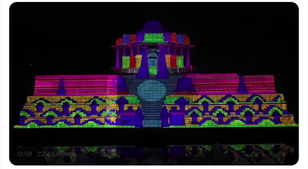 रामायण और महाभारत के प्रसंगों की कारीगरी रामायण और महाभारत के प्रसंगों की कारीगरी