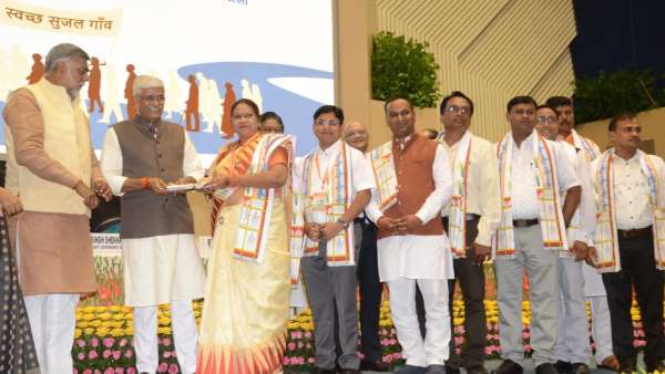 दिल्ली में आयोजित कार्यक्रम में इन्होंने प्राप्त किया सम्मान