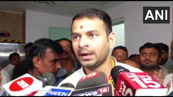 rjd-leader-tej-pratap-yadav-accuses-shyam-rajak-of-abusing-himself-and-sister rjd-leader-tej-pratap-yadav-accuses-shyam-rajak-of-abusing-himself-and-sister