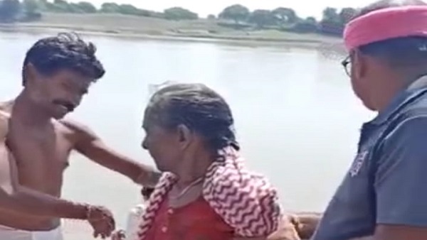 नर्मदा में अटूट आस्था, जान बचने को उन्हीं की कृपा बता रहीं 