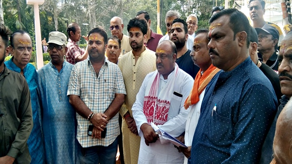 पवित्र नर्मदा का जल कलश में लिया 