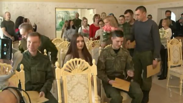 रूस में शादी पर हैं नियम रूस में शादी पर हैं नियम